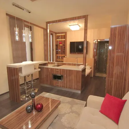 Vadászkürt Superior 2* Székesfehérvár