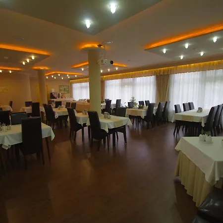 Vadaszkuert Superior 2* Székesfehérvár