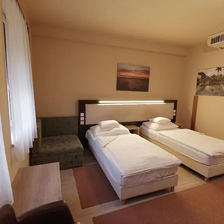 Vadaszkuert Superior Hotel 2*