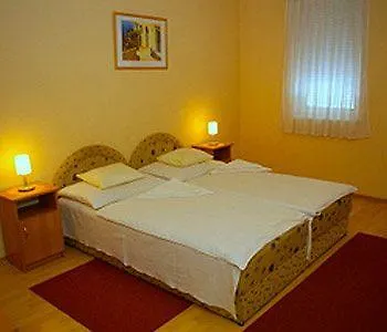 Vadaszkuert Superior Székesfehérvár